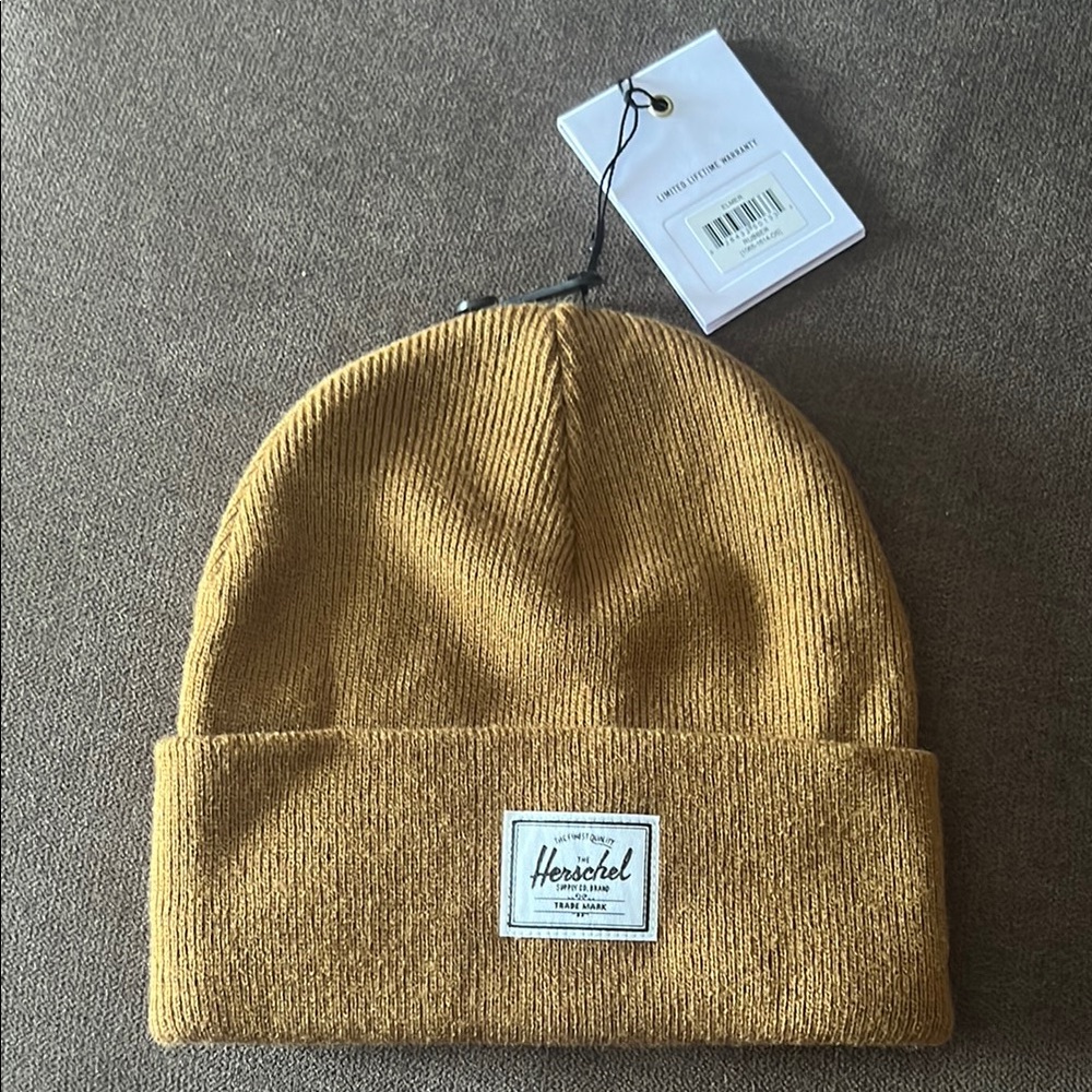 Herschel Supply Elmer Beanie NWT Brown “rubber” colour